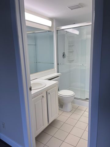1002 Green Pine Boulevard F2, West Palm Beach, FL 33409