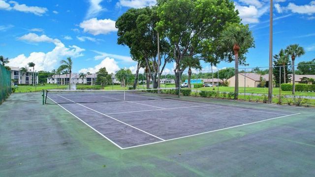 1002 Green Pine Boulevard F2, West Palm Beach, FL 33409