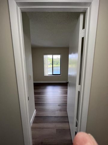1002 Green Pine Boulevard F2, West Palm Beach, FL 33409
