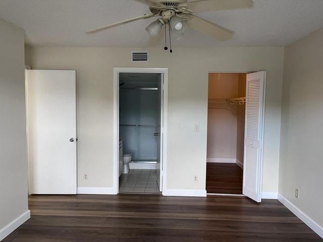 1002 Green Pine Boulevard F2, West Palm Beach, FL 33409