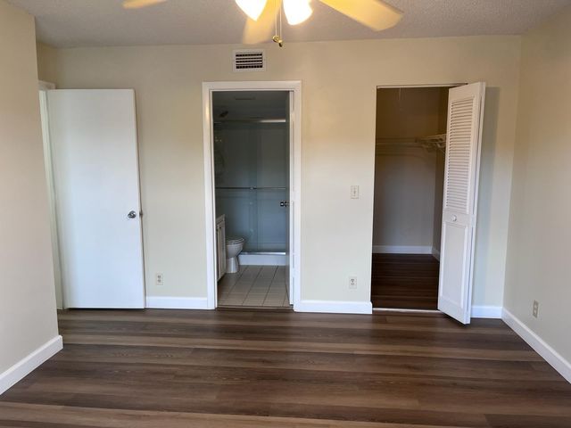 1002 Green Pine Boulevard F2, West Palm Beach, FL 33409