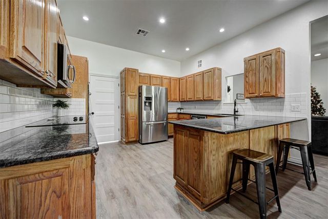 16603 Railhead Drive, Choctaw, OK 73020