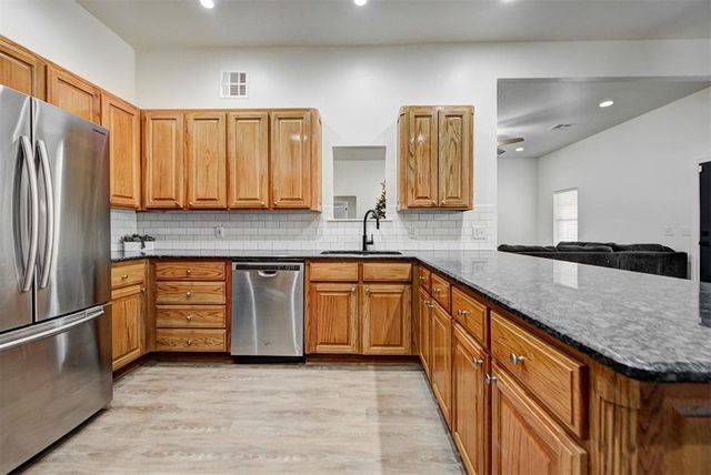 16603 Railhead Drive, Choctaw, OK 73020