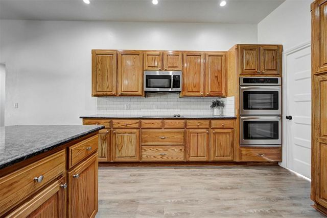 16603 Railhead Drive, Choctaw, OK 73020