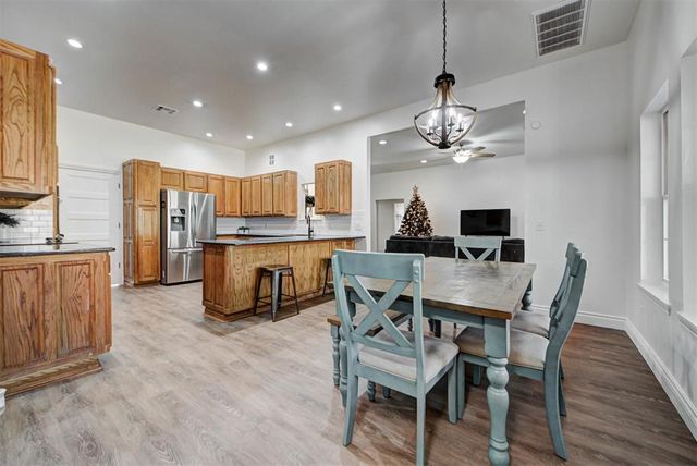 16603 Railhead Drive, Choctaw, OK 73020