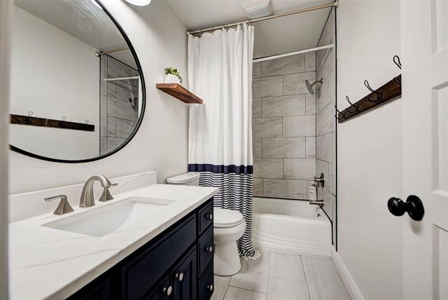 16603 Railhead Drive, Choctaw, OK 73020