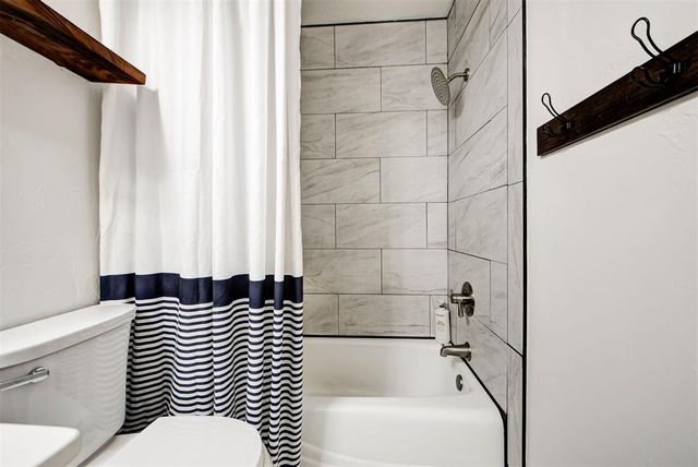 16603 Railhead Drive, Choctaw, OK 73020