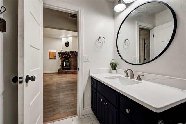 16603 Railhead Drive, Choctaw, OK 73020