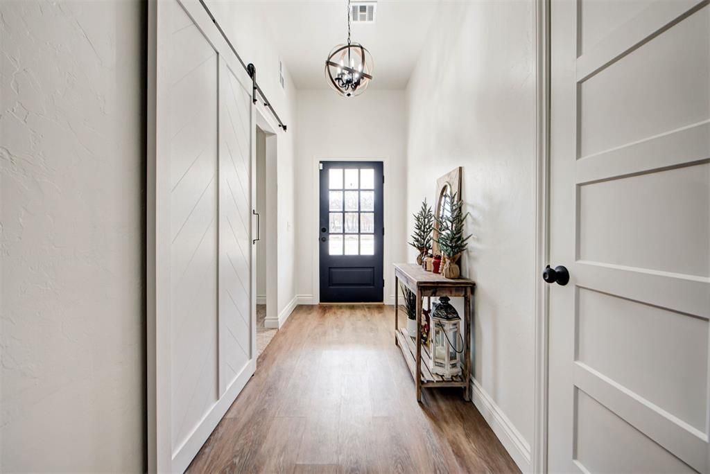 16603 Railhead Drive, Choctaw, OK 73020