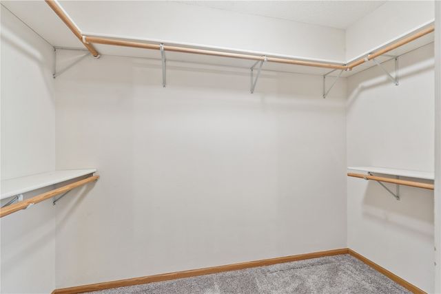 140 35th St Drive SE 1, Cedar Rapids, IA 52403