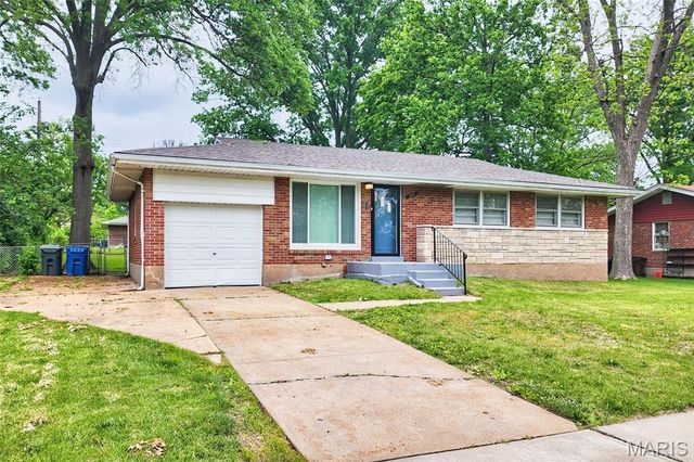1321 Highmont Drive, St Louis, MO 63135