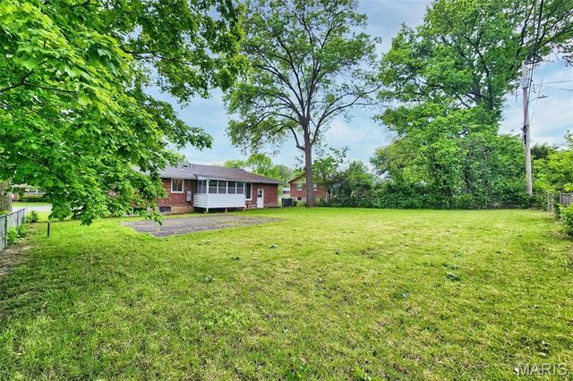 1321 Highmont Drive, St Louis, MO 63135