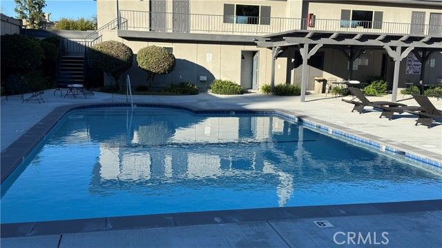 22049 Oxnard, Woodland Hills (los Angeles), CA 91367