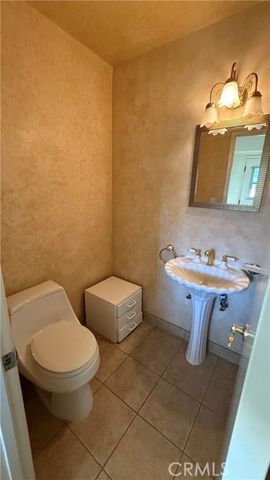 22049 Oxnard, Woodland Hills (los Angeles), CA 91367