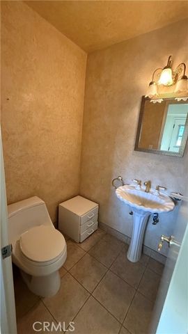 22049 Oxnard, Woodland Hills (los Angeles), CA 91367