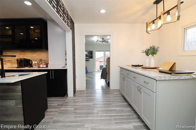 6932 Mead Street, Dearborn, MI 48126