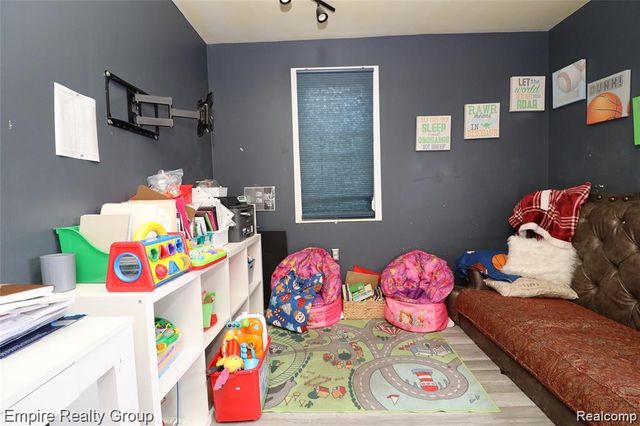 6932 Mead Street, Dearborn, MI 48126