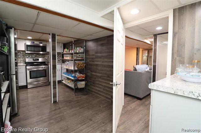 6932 Mead Street, Dearborn, MI 48126