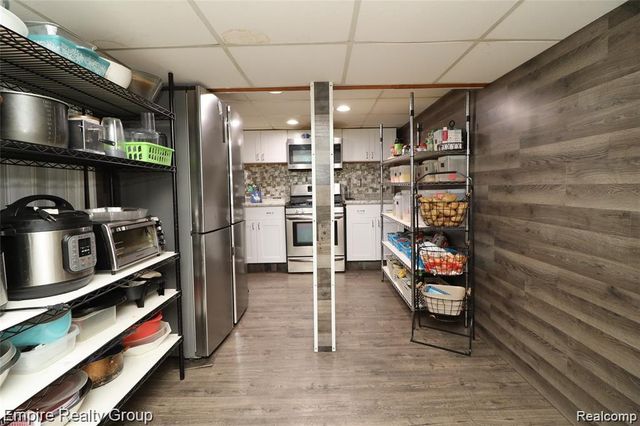 6932 Mead Street, Dearborn, MI 48126