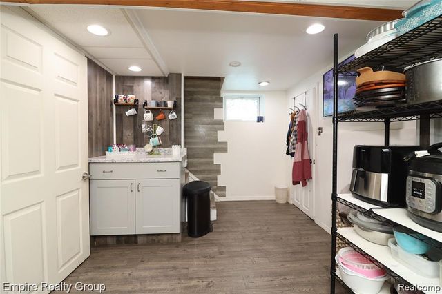 6932 Mead Street, Dearborn, MI 48126