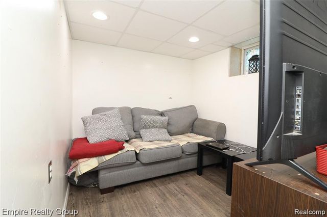 6932 Mead Street, Dearborn, MI 48126