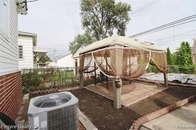 6932 Mead Street, Dearborn, MI 48126