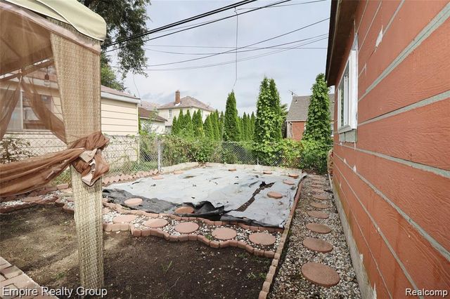 6932 Mead Street, Dearborn, MI 48126