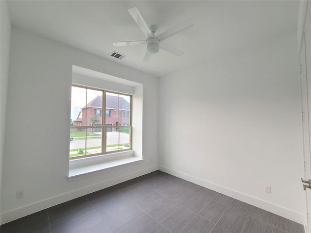 2812 Almanzor Avenue, Irving, TX 75062