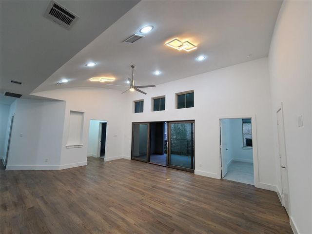 2812 Almanzor Avenue, Irving, TX 75062