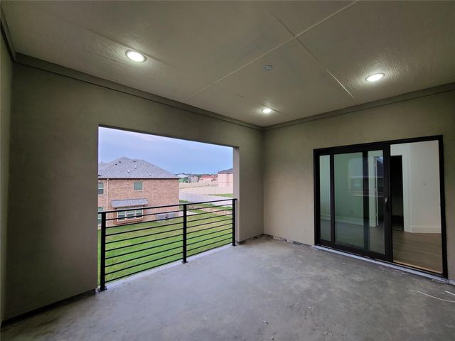 2812 Almanzor Avenue, Irving, TX 75062