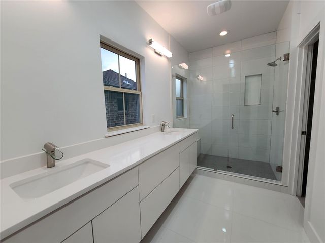 2812 Almanzor Avenue, Irving, TX 75062