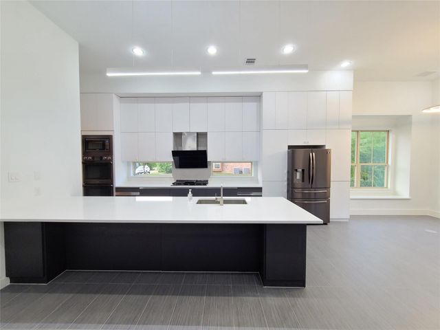 2812 Almanzor Avenue, Irving, TX 75062