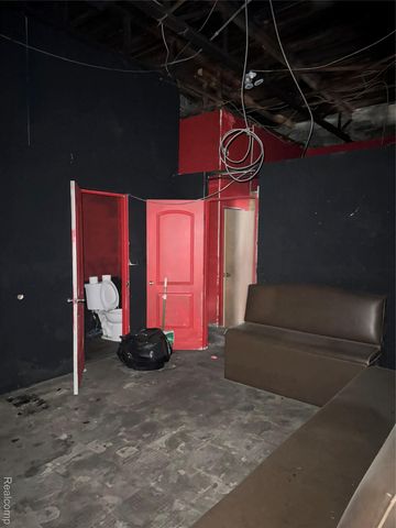 18603 W Wyoming Avenue S 7 Mile, Detroit, MI 48221