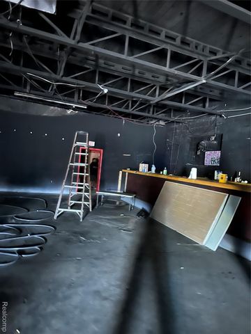 18603 W Wyoming Avenue S 7 Mile, Detroit, MI 48221