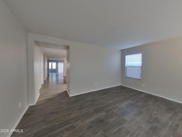 3326 W SAINT ANNE Avenue, Phoenix, AZ 85041