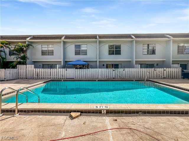 1123 SW 48th TER 104, Cape Coral, FL 33914