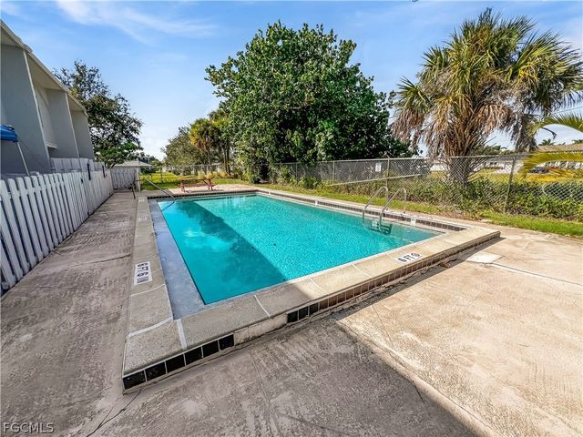 1123 SW 48th TER 104, Cape Coral, FL 33914