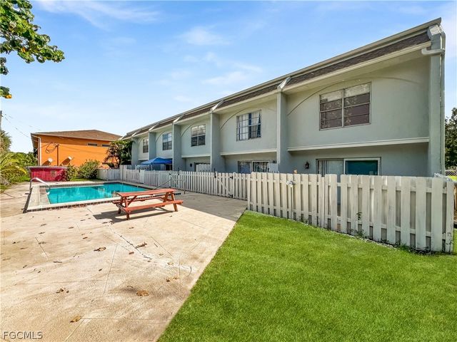 1123 SW 48th TER 104, Cape Coral, FL 33914