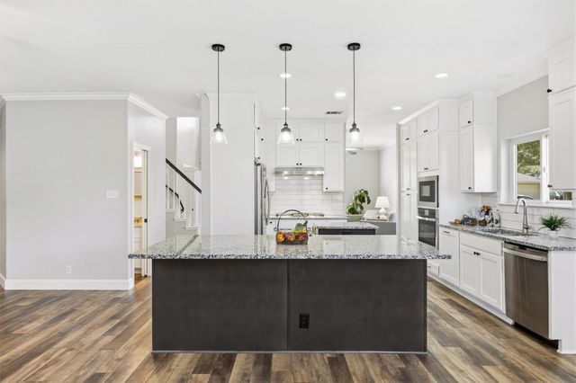 13226 Adonis DR, Austin, TX 78729