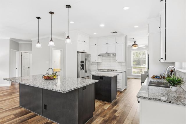 13226 Adonis DR, Austin, TX 78729