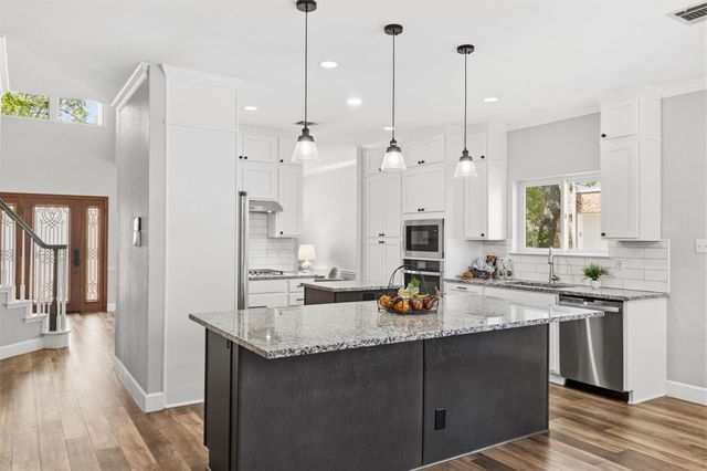 13226 Adonis DR, Austin, TX 78729