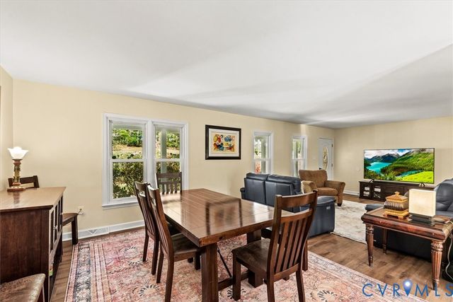 448 Lake Caroline Dr, Ruther Glen, VA 22546