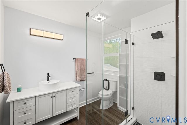 448 Lake Caroline Dr, Ruther Glen, VA 22546