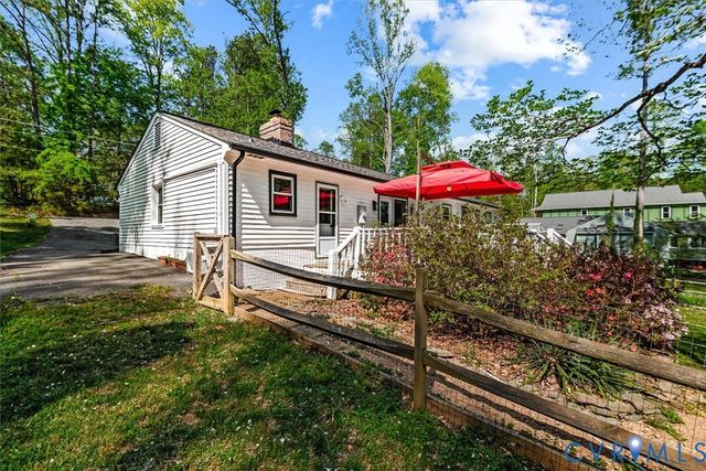 448 Lake Caroline Dr, Ruther Glen, VA 22546