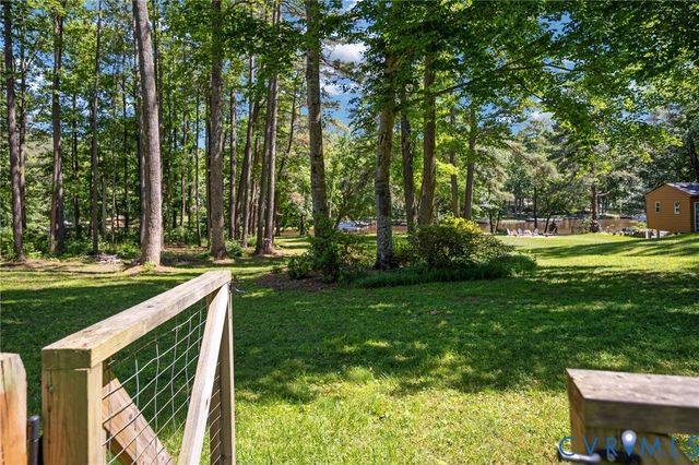 448 Lake Caroline Dr, Ruther Glen, VA 22546