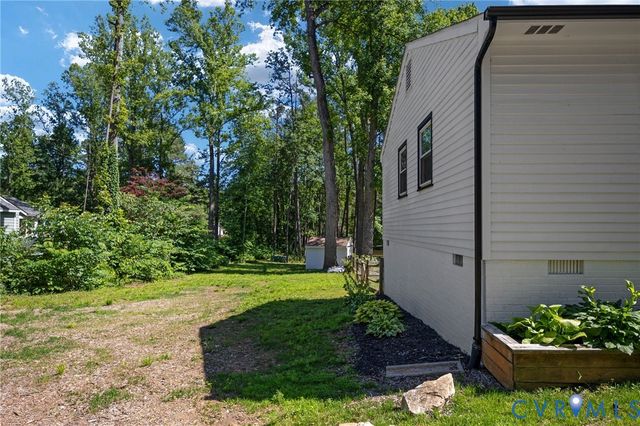 448 Lake Caroline Dr, Ruther Glen, VA 22546