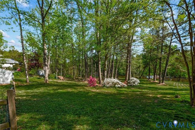 448 Lake Caroline Dr, Ruther Glen, VA 22546