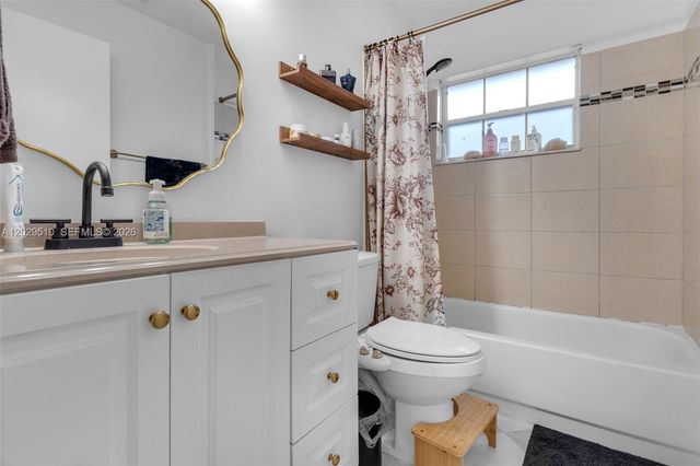 17953 SW 11th Street, Pembroke Pines, FL 33029