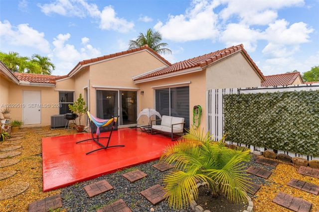 17953 SW 11th Street, Pembroke Pines, FL 33029