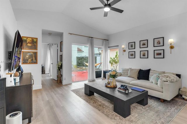 17953 SW 11th Street, Pembroke Pines, FL 33029